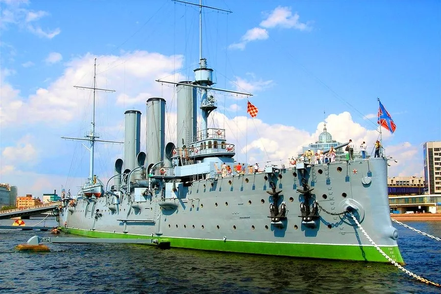 Крейсер «Аврора» стал кораблем-музеем Санкт-Петербурга - Знаменательное событие