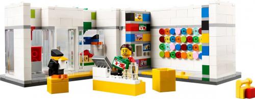 Конструктор Lego Seasonal Открытие фирменного магазина 413 дет. 40145. Фото 2 в описании